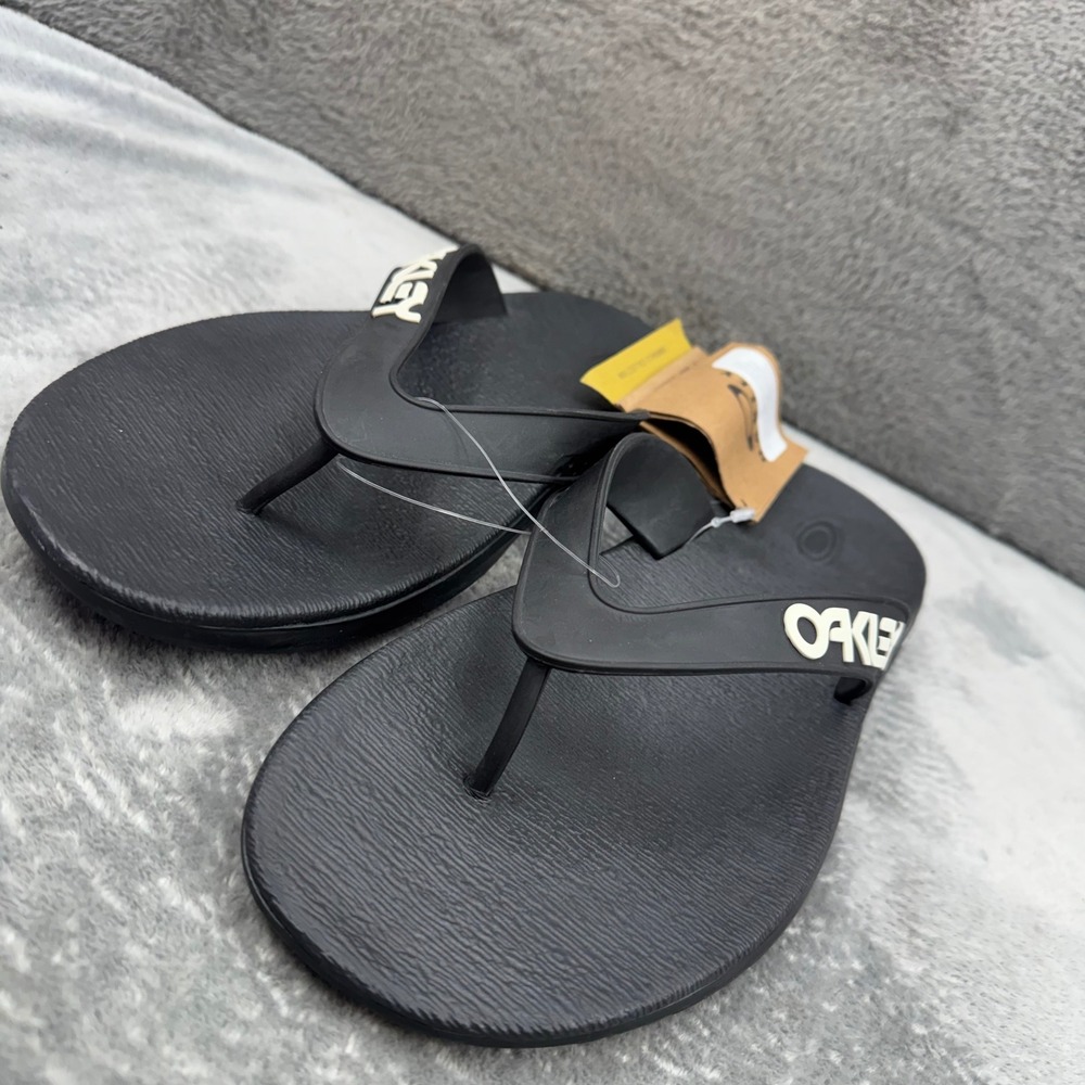 Oakley B1B Flip Flop Mens Size 13 Black New Blackout Sandals FOF100093 Logo